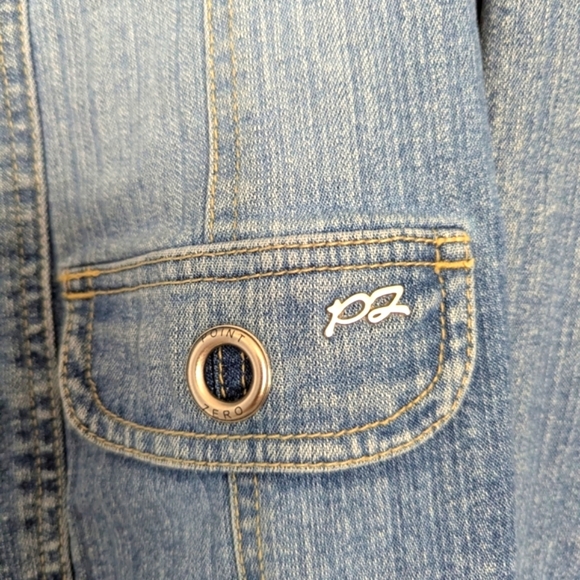 🔷Point Zero Women's (Size) Medium Blue Jean/Denim Jacket With Fitted Silhouette - Picture 2 of 6